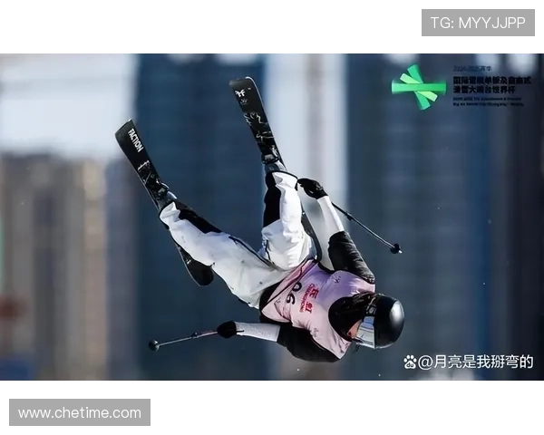 [冰雪]刘梦婷、韩林杉晋级自由式滑雪女子大跳台决赛.